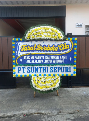 Papan Bunga Duka di Kepulauan Karimata