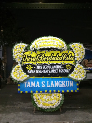 Papan Bunga Duka di Kepulauan Karimata